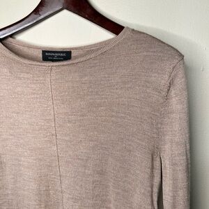 Women’s Brown Banana Republic 100% Merino Wool Blouse. NWOT. XS